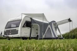 Sunncamp Swift Deluxe 325 SC Caravan Awning 18 Sunncamp Swift Deluxe 325 SC Caravan Awning -World Of Camping swift deluxe 325 sc with side sun canopy 7