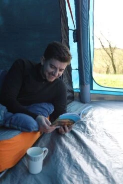 Vango Shangri-La II 15 Grande Self Inflating Mat -World Of Camping van 2021 lifestyle sleep mat shangri la 15 gr hi 02 medium